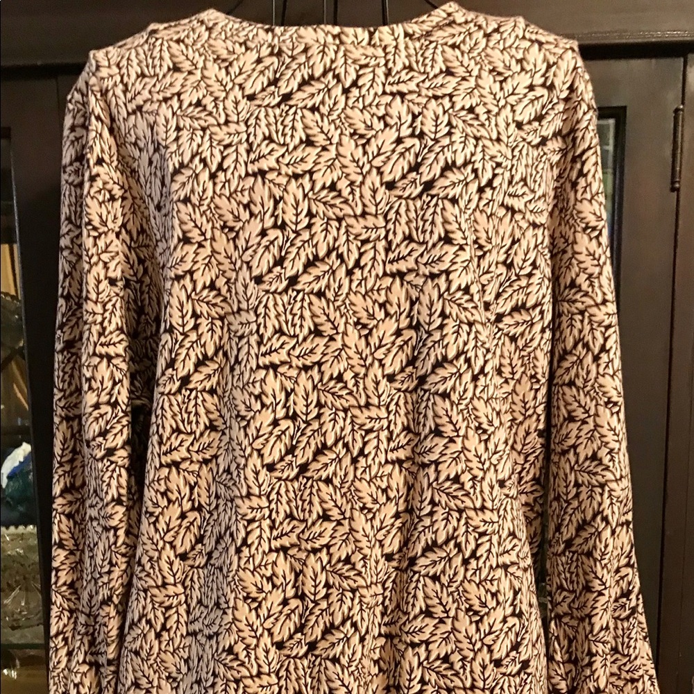 - NWT Croft & Barrow Long Sleeve Top, (Lrg)